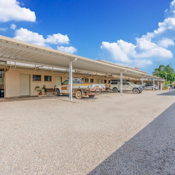 A & A Motel Emerald Accomodation In Emerald With Parking