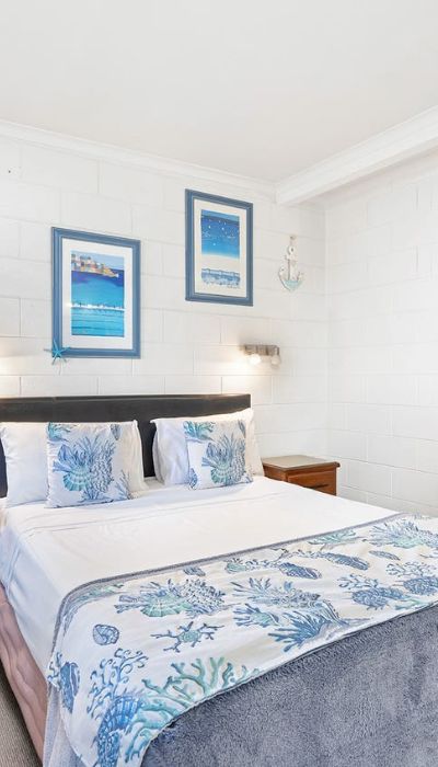 Affordable Accomodation Queen Room Emerald